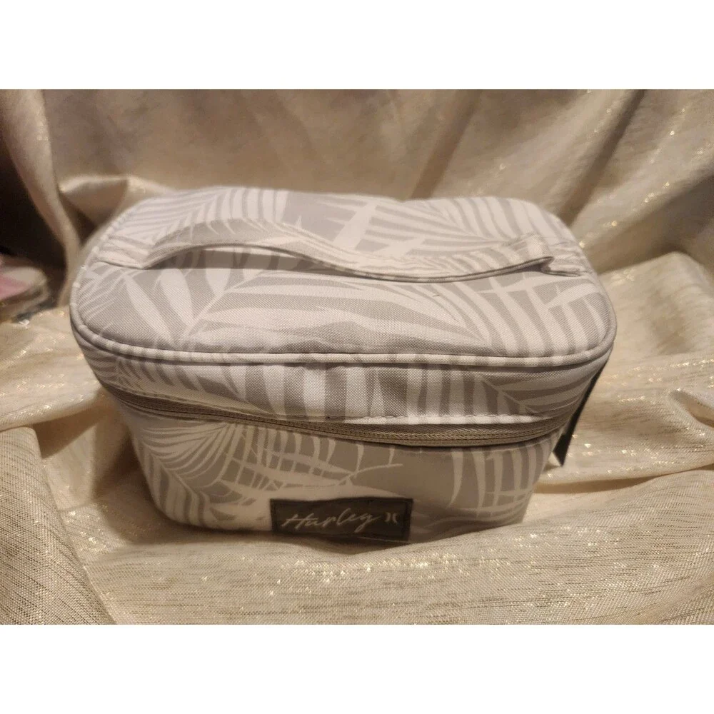 Hurley Cosmetic Toiletry Travel Bag Silver Lining Case4A7282-X74 NWT